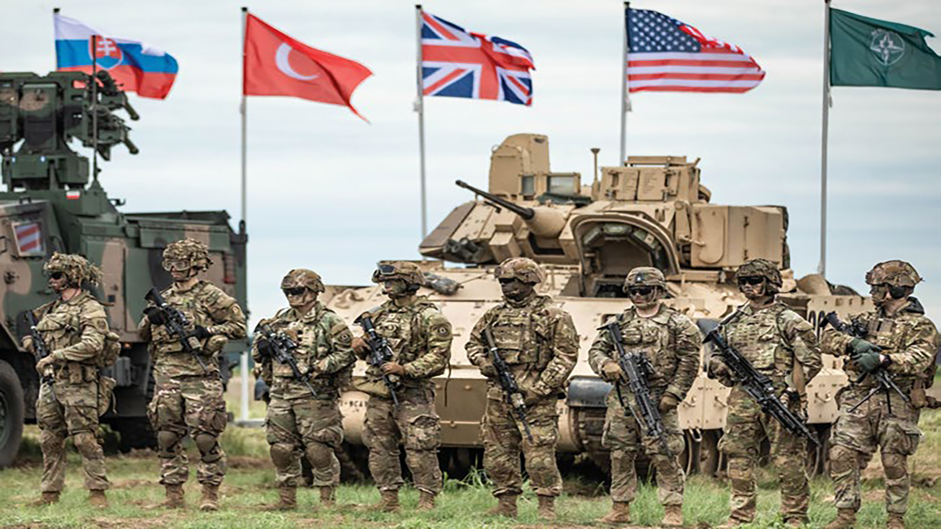  Photo of Soldiers with the 2nd Cavalry Regiment participate in a distinguished visitors event as part of Griffin Shock 23 in Poland on 19 May 2023. (Photo by SSG Agustín Montañez) 